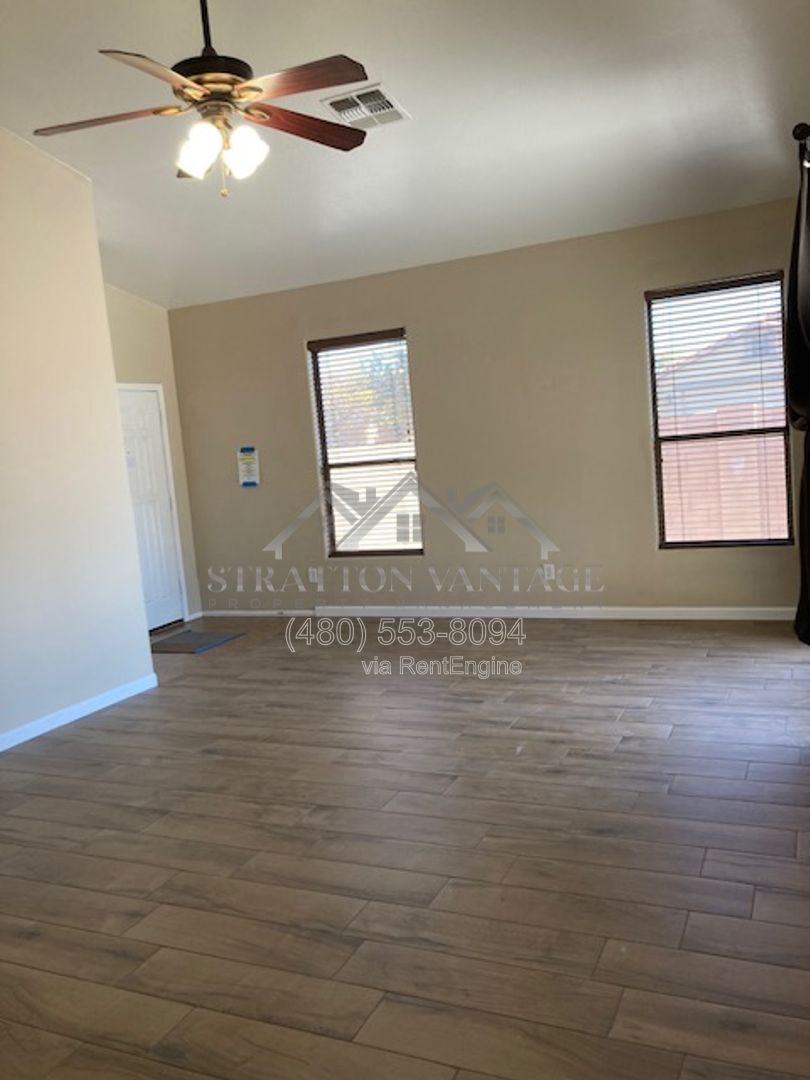 Building Photo - 4445 E Amarillo Dr