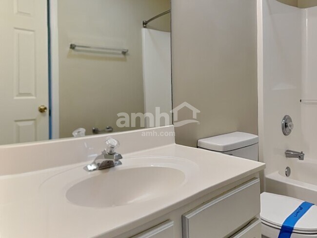 Building Photo - 6845 Watergreen Ct