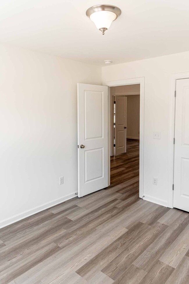 Building Photo - BRAND NEW SINGLE FAMILY HOME IN LOGANVILLE