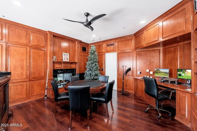 Building Photo - 1040 E Osborn Rd