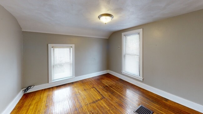 Building Photo - 117 E Morgan St