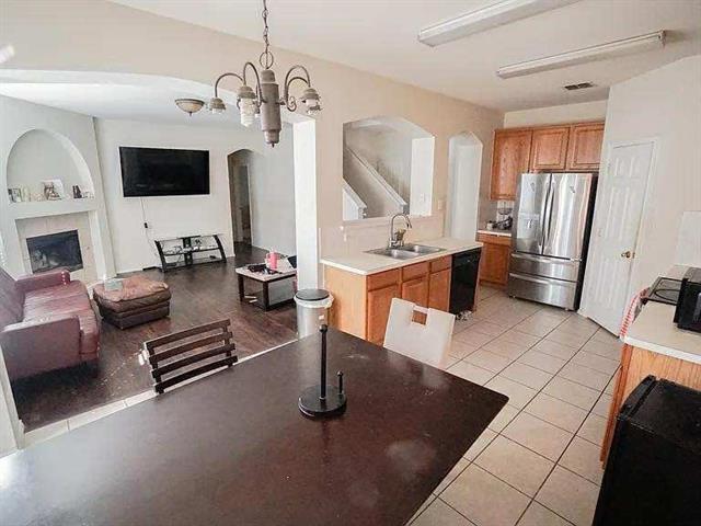 Building Photo - 515 Binkley Ct