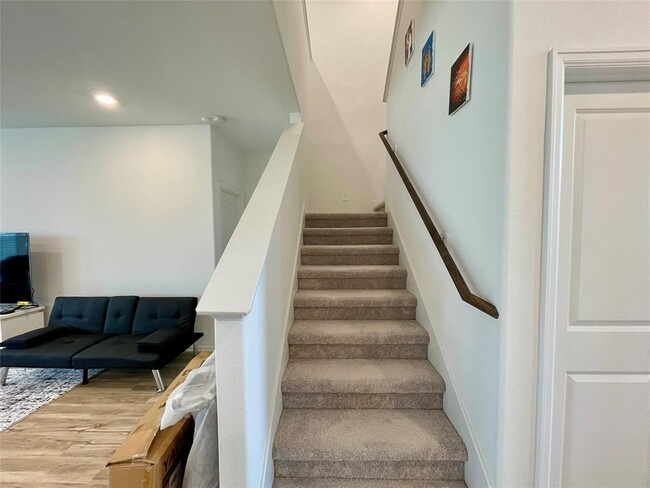Building Photo - 31603 Rosebud Vly Ln