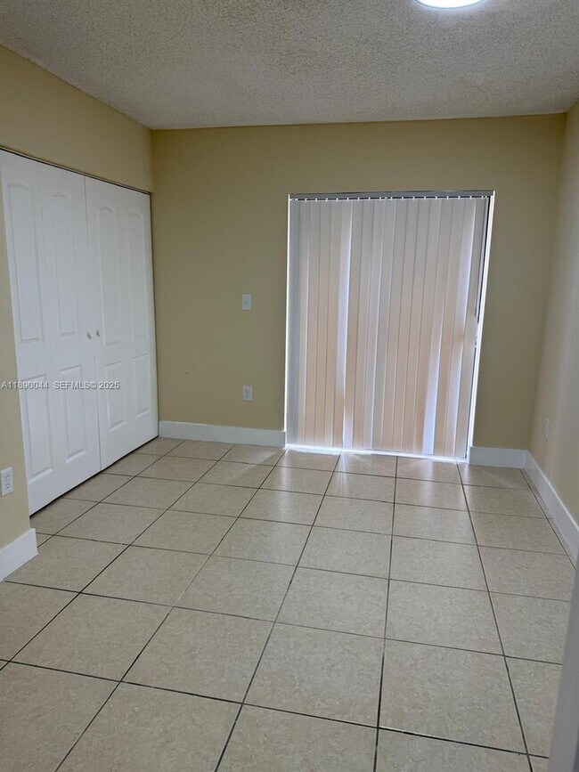 Building Photo - 2377 W 66th Pl