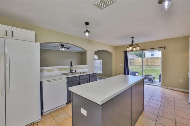 Building Photo - 11438 Ivy Flower Loop