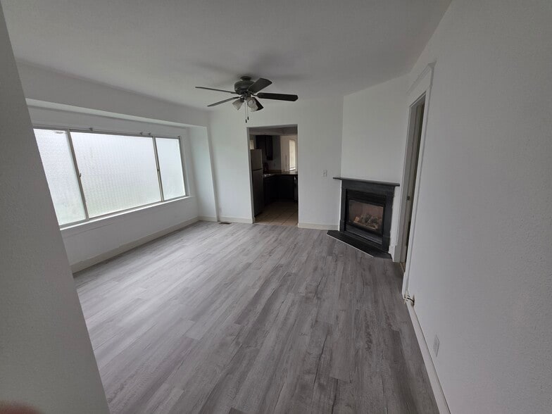 Building Photo - 4322 S Puget Sound Ave