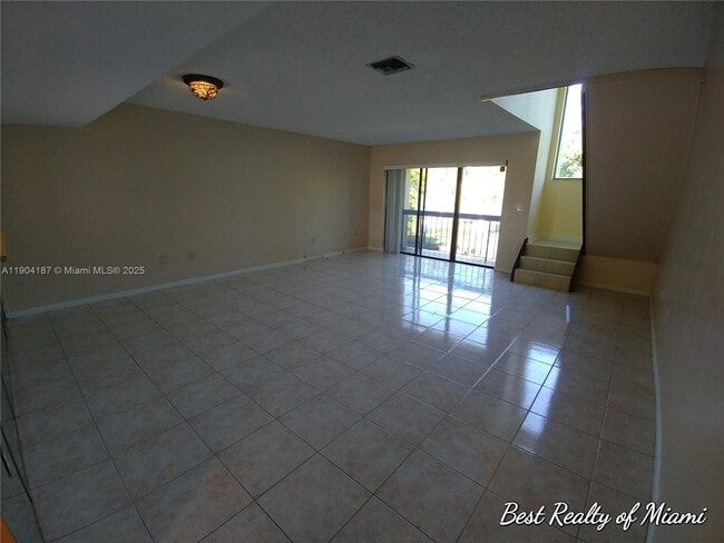 Building Photo - 9905 NW 9th St Cir