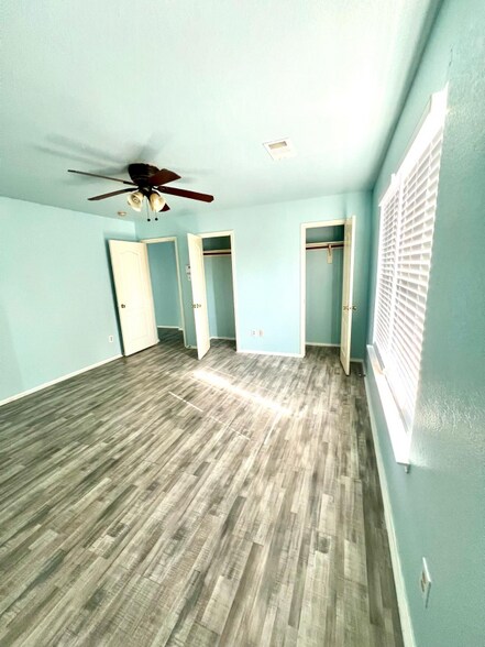 Building Photo - 7073 Wax Berry Dr