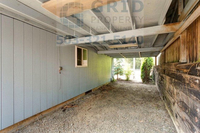 Building Photo - 3 Bedroom Ranch in Milwaukie