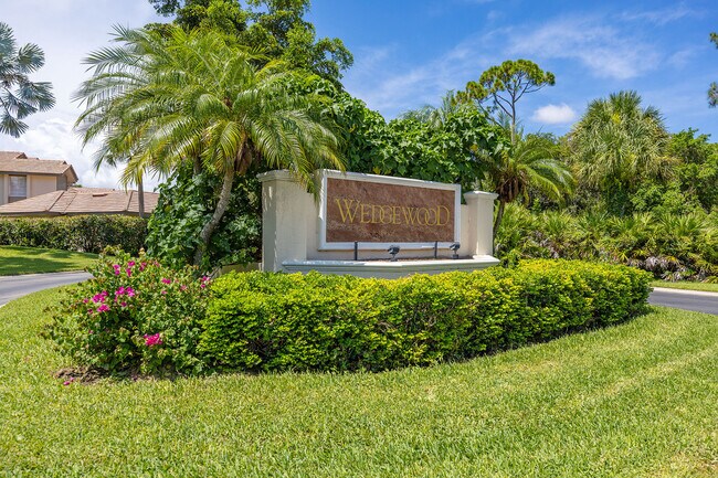 Building Photo - 26868 Wedgewood Dr