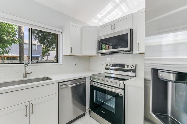 Building Photo - 13765 SW 145th St