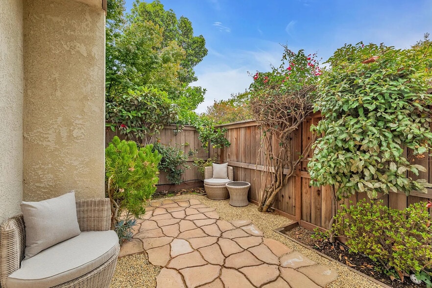 Backyard - 5 Pioneer Ct