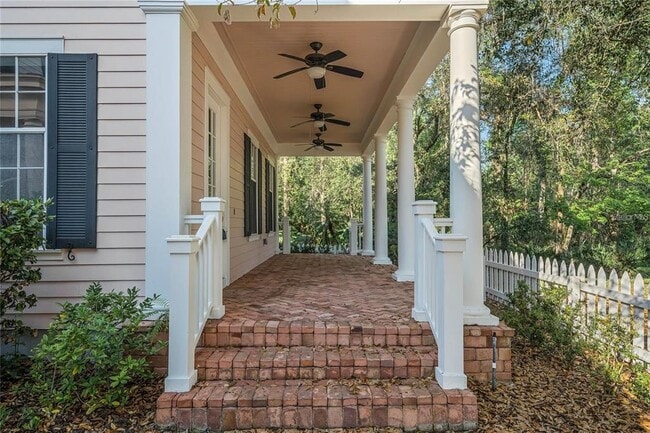 Building Photo - 815 Lake Evalyn Dr