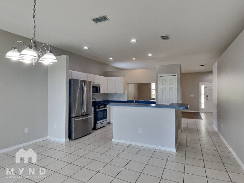 Building Photo - 10841 Newbridge Dr