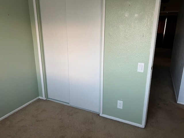 closet room 4 - 16285 Barbee St