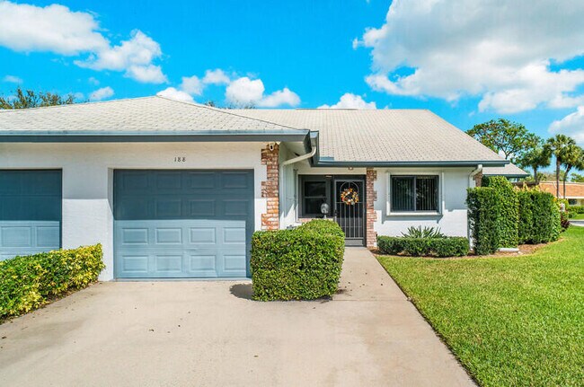 Building Photo - 188 Moccasin Trail N