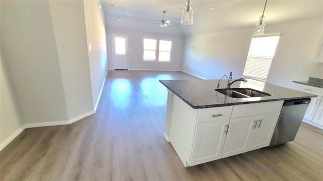 Building Photo - 418 Wydown Dr