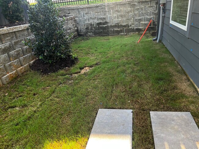 Back Porch - Grilling Space - 5032 York Park Ln