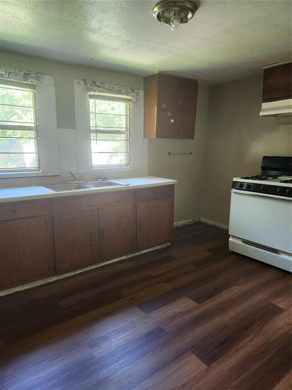 Building Photo - 4827 Shreveport Blvd