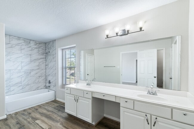 Building Photo - 15423 Day Trip Trail