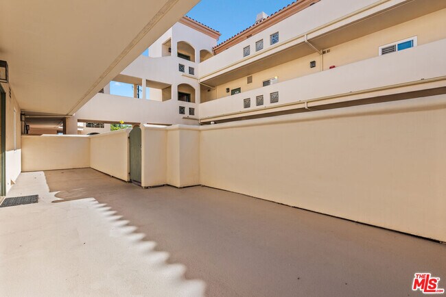 Building Photo - 5500 Torrance Blvd