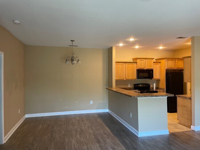 Breakfast Bar - 5103 Gemma Way