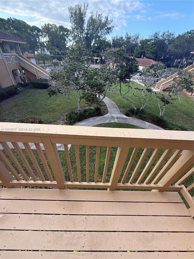 Building Photo - 4847 Via Palm Lakes