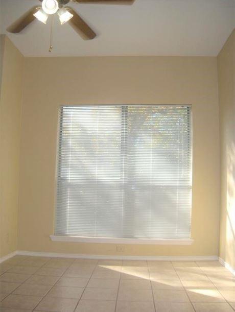 Building Photo - 704 W 21st St