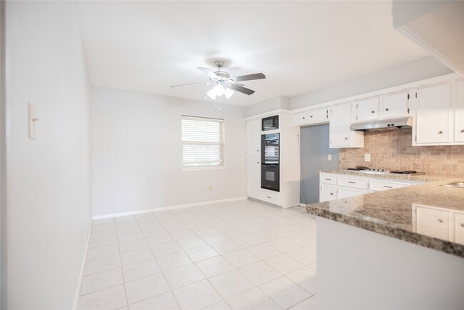 Building Photo - 3050 Orange St