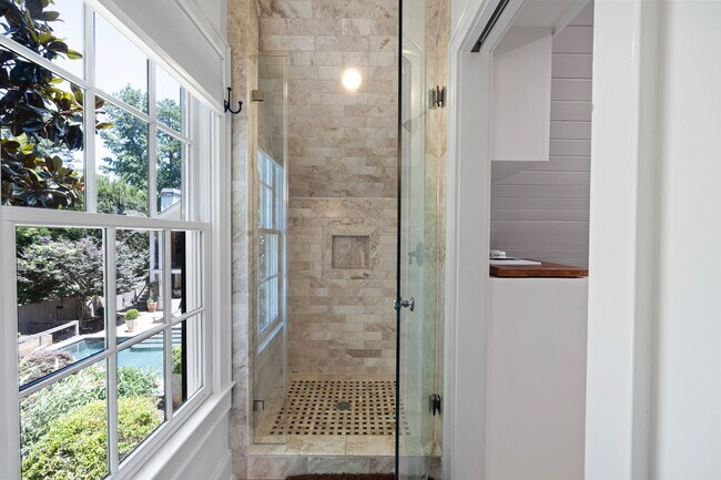 Building Photo - 1358 Briarcliff Rd NE