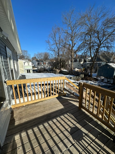 Building Photo - 151 Franklin St