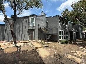Building Photo - 9696 Walnut St