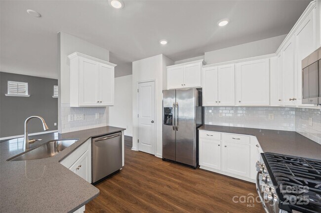 Building Photo - 5775 Soft Shell Dr