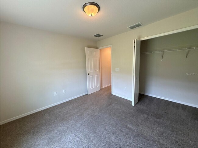 Building Photo - 15415 SW 34th Ave