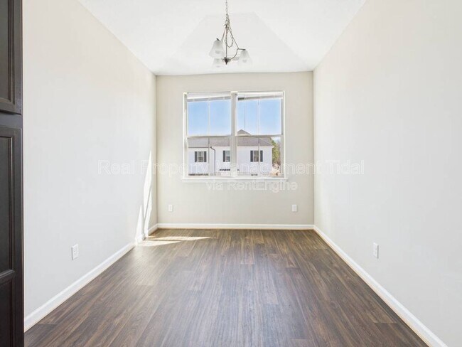 Building Photo - 604 Kathy Ann Wy W
