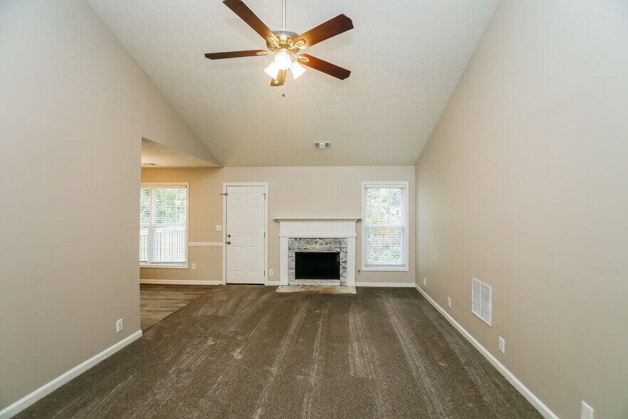 Building Photo - 341 Oak Vista Ct