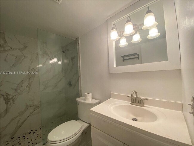 Building Photo - 3670 SW 60th Ave