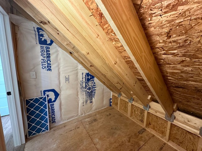 Building Photo - 2 Bed/2 Bath Long-Term Rental in Manteo!