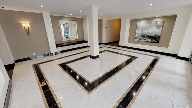 Building Photo - 66-15 Thornton Pl