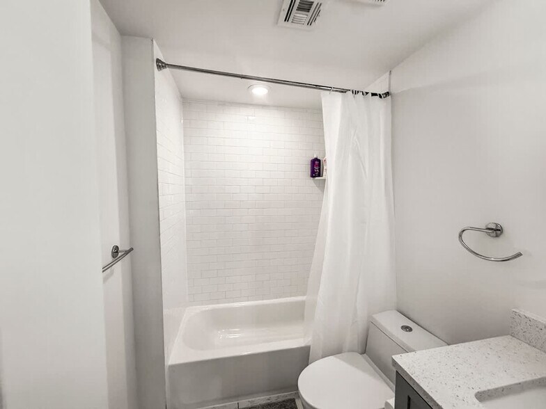 Building Photo - 1427 Germantown Ave