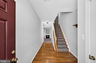 Building Photo - 967 Herons Run Ln