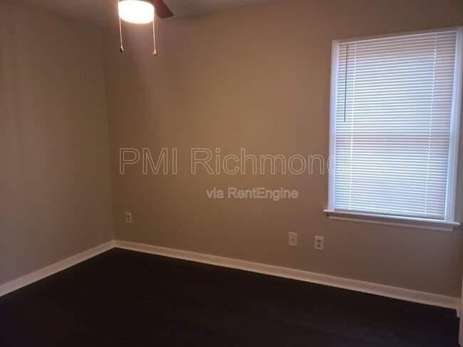 Building Photo - 1500 Tackley Pl