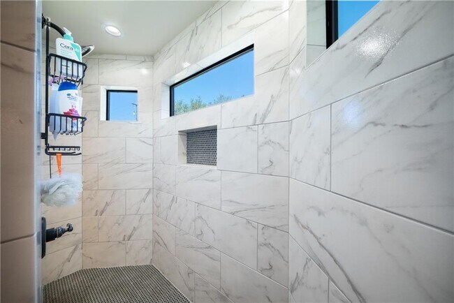 Building Photo - 315 Bluestem Cove
