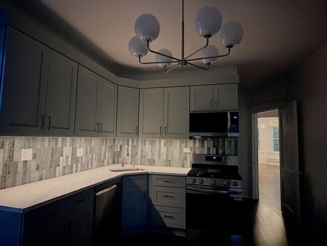 Building Photo - 3078 N Davlin Ct