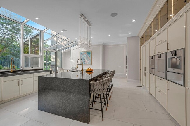 Building Photo - 55 Coves Run