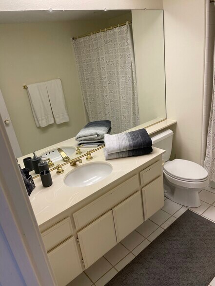 Building Photo - 45 Pebble Beach Dr