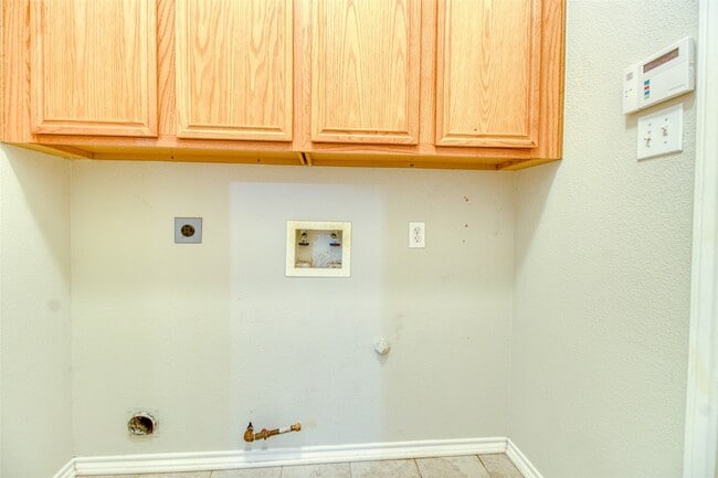 Building Photo - 142 Anvil Rock Ln