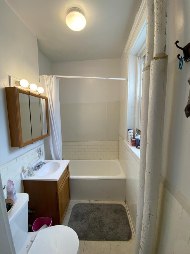 Building Photo - 1 bedroom in Boston MA 02134