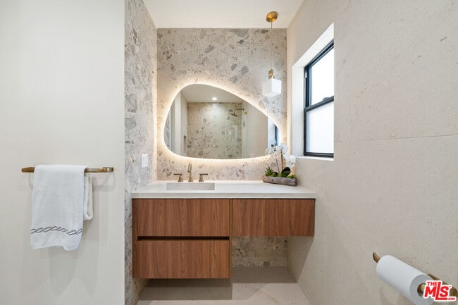 Building Photo - 8982 Norma Pl