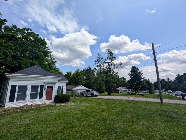Building Photo - 6109 Billtown Rd